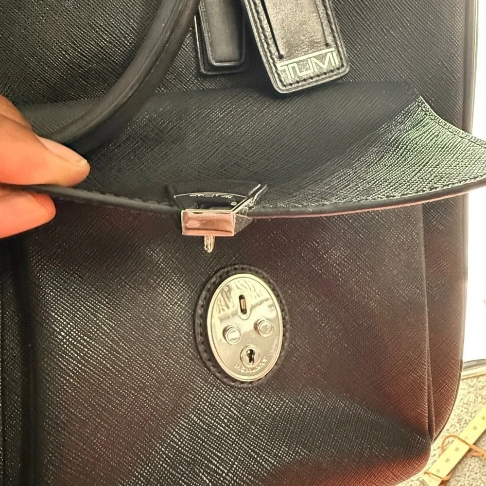 TUMI Villa Lucca City Business Tote 73124D2 Black Leather T-Pass Laptop Bag